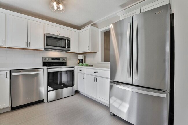 Building Photo - 6 Veterans Rd