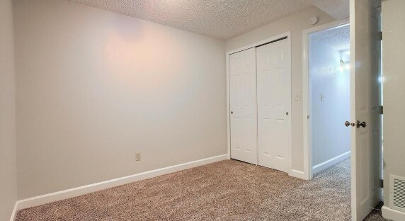 Building Photo - 820 Wycliffe Dr