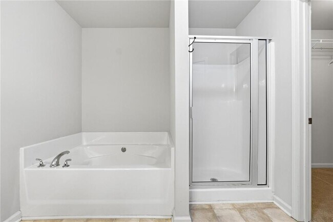 Building Photo - 331 Turtle Creek Dr