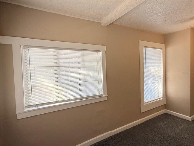 Building Photo - 2609 4th St S