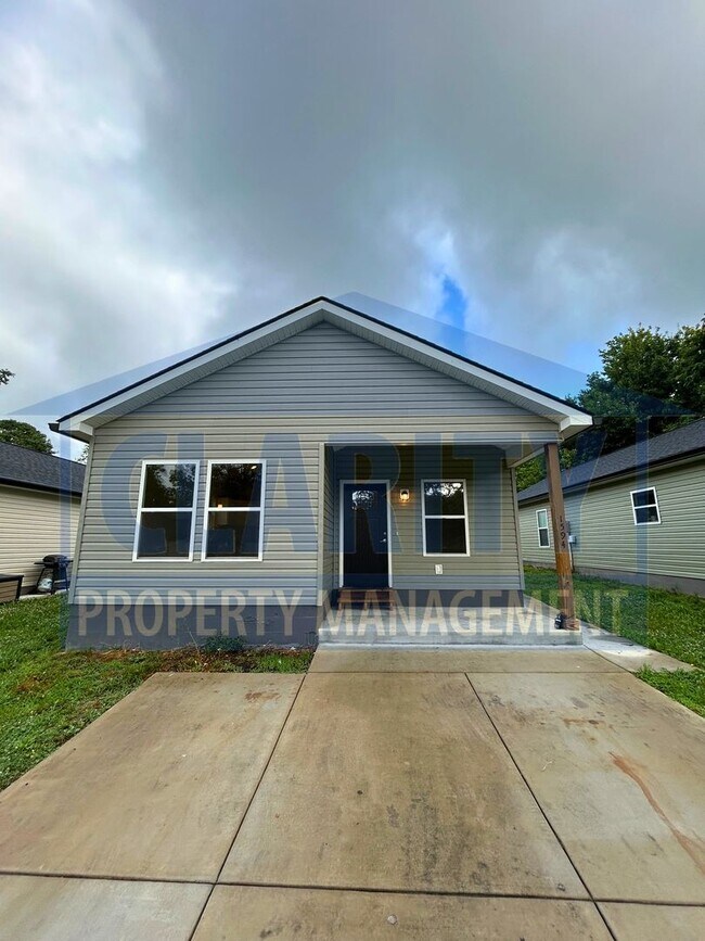 Building Photo - Single level, 3 bedroom home!