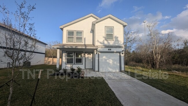 Building Photo - 411 Sandall St