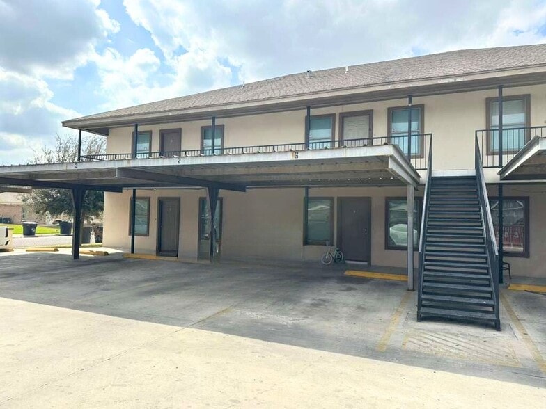 Building Photo - 1421 W Harrison Ave