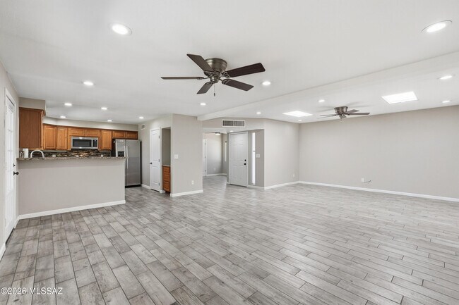 Building Photo - 6491 N Lena Way
