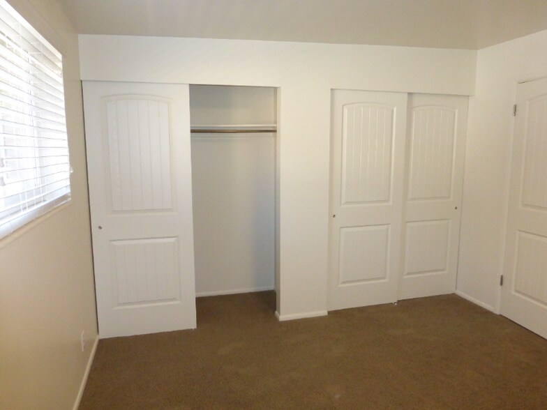 Building Photo - 475 N St E