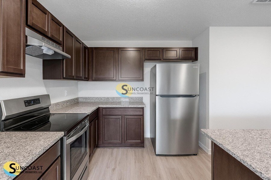 Building Photo - 6540 Sweetbay Ln