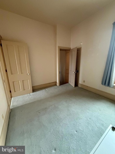 Building Photo - 216 Main St