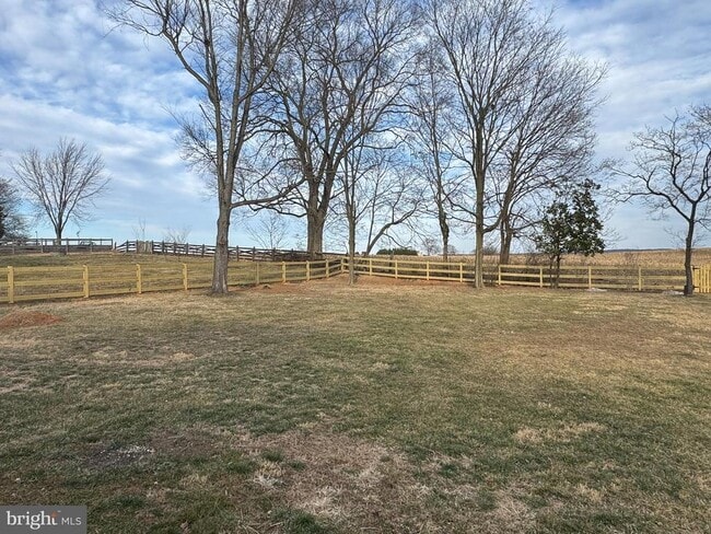 Building Photo - 8787 Hickory Hill