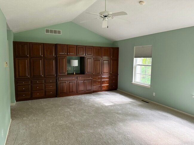 Building Photo - 212 Chauncey Ct