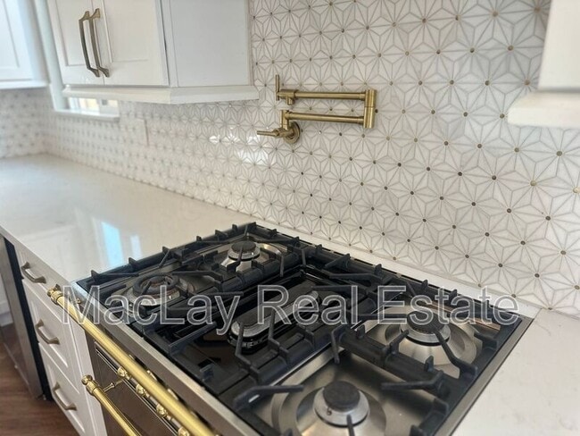 Building Photo - 15410 S 17th Ln