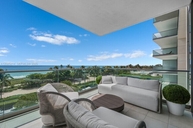 Building Photo - 10203 Collins Ave