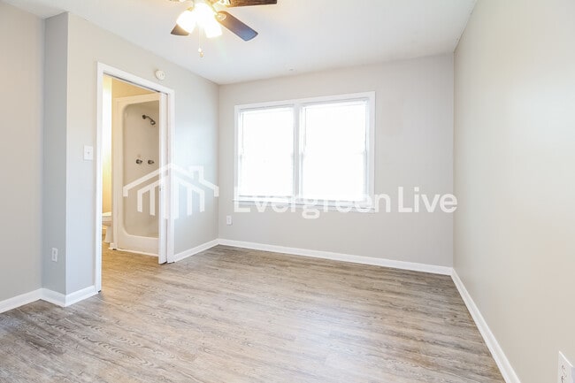 Building Photo - 614 Pine Hill Dr