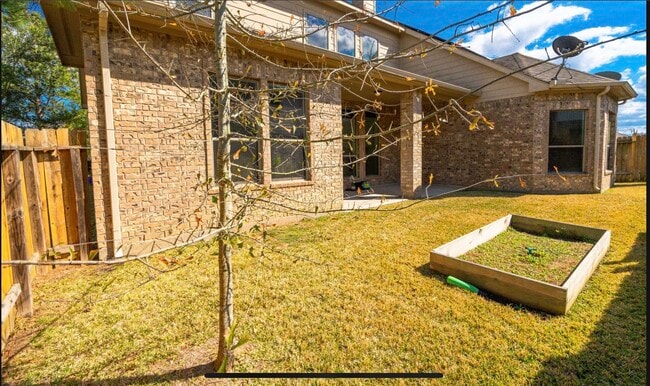 Building Photo - 6002 Mystic Berry Dr