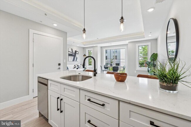 Building Photo - 2401 N 2nd St