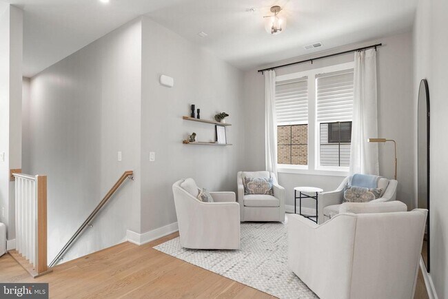 Building Photo - 43442 Croson Ln