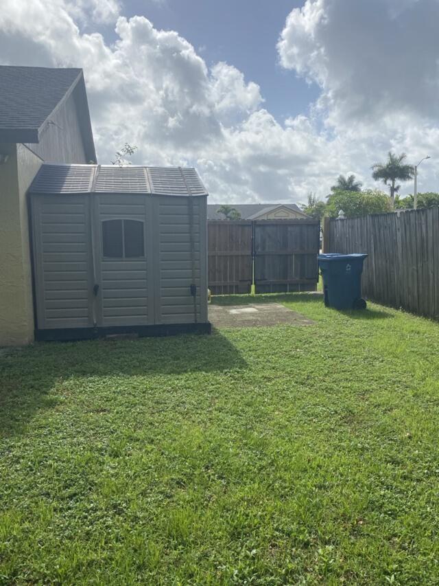 Building Photo - 1323 Denlow Ln