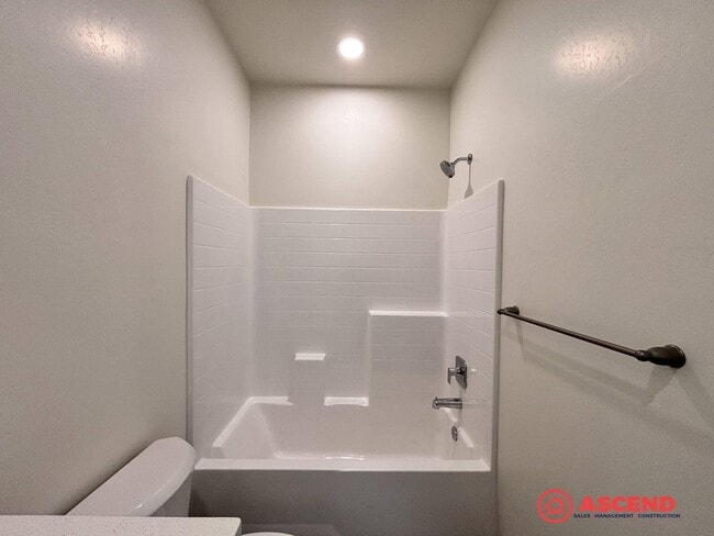 Building Photo - 6012 Curvy Hills Dr