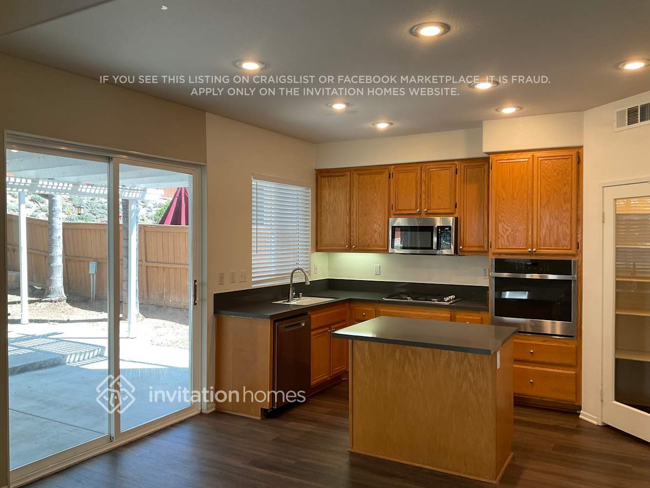 Building Photo - 30824 Medinah Way