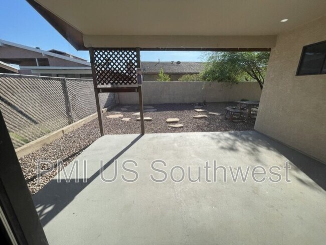 Building Photo - 1394 Mirada Dr