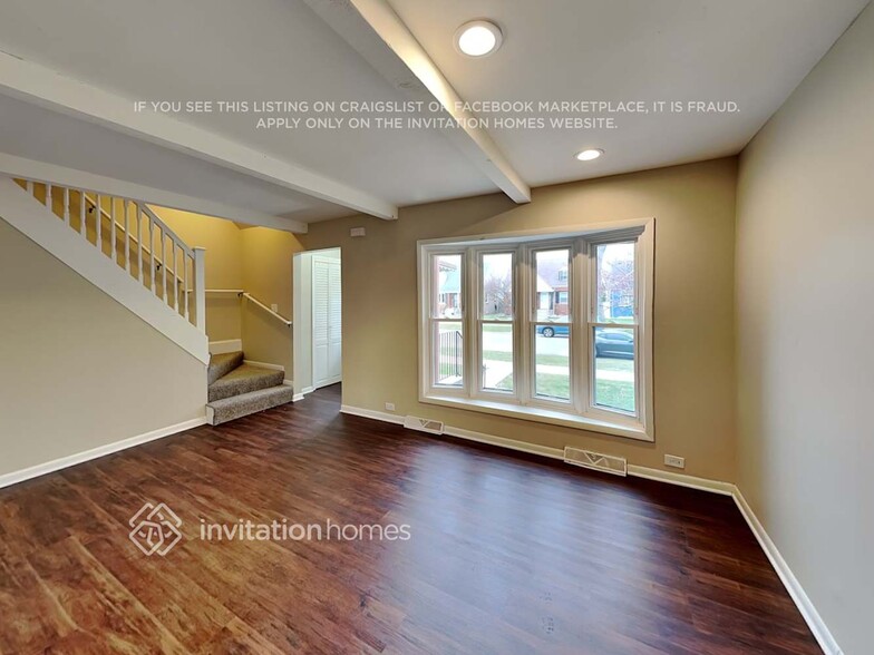 Building Photo - 9206 S 50th Ave