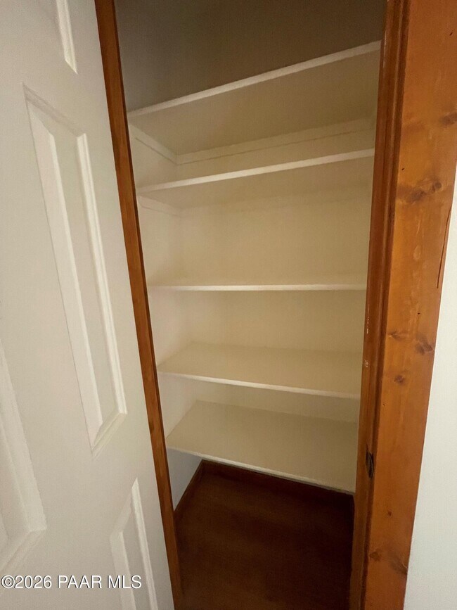 Building Photo - 2575 Solar View Dr