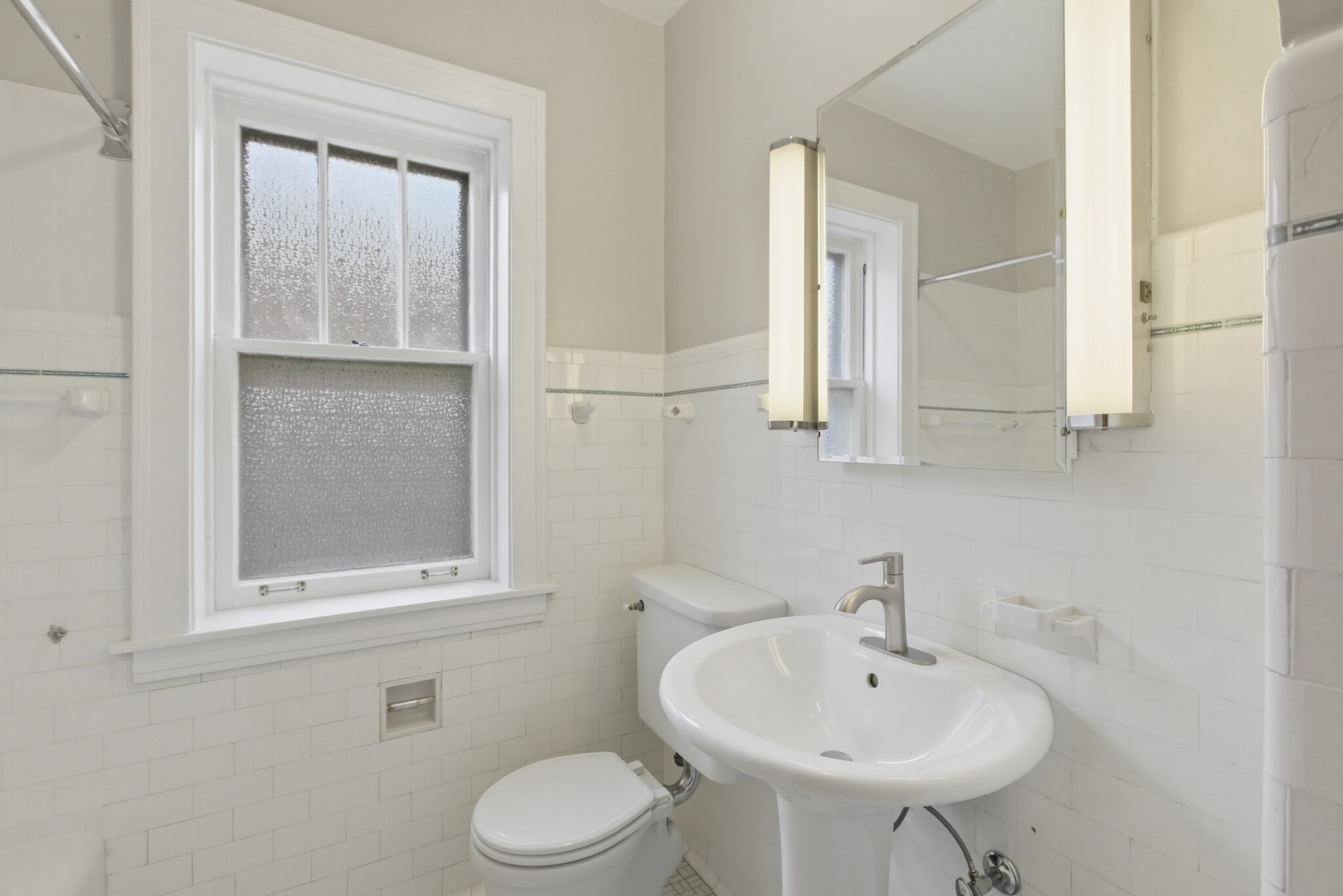 Building Photo - 814 Mulford St