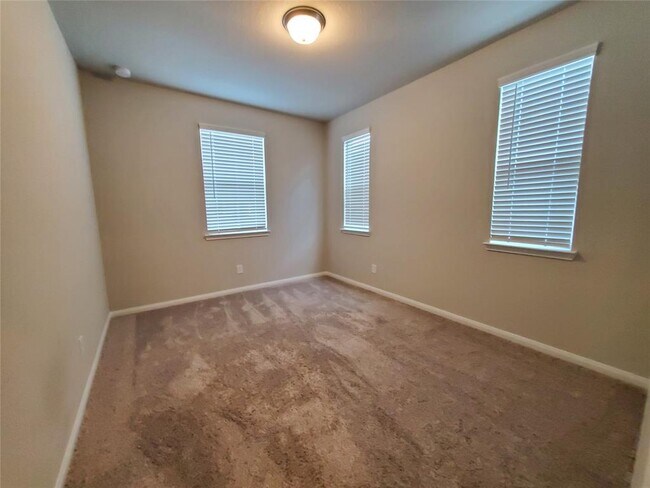 Building Photo - 1526 Beach Oak Dr