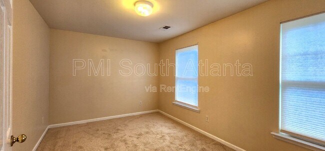 Building Photo - 7846 The Lakes Point