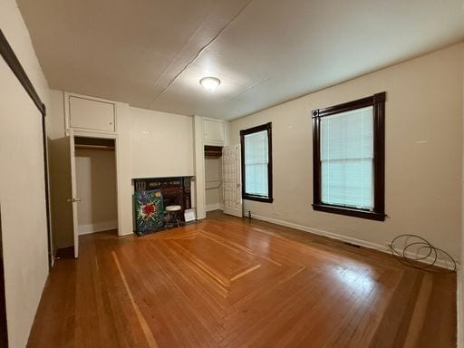 Building Photo - 3-Bedroom House with Laundry and SunRoom Close to University of Washington
