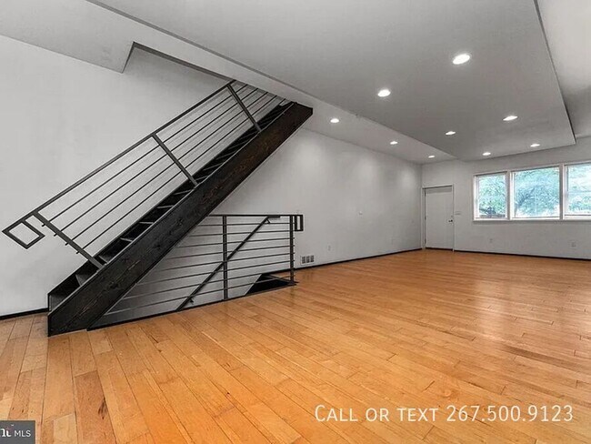 Building Photo - 907 N 5th St