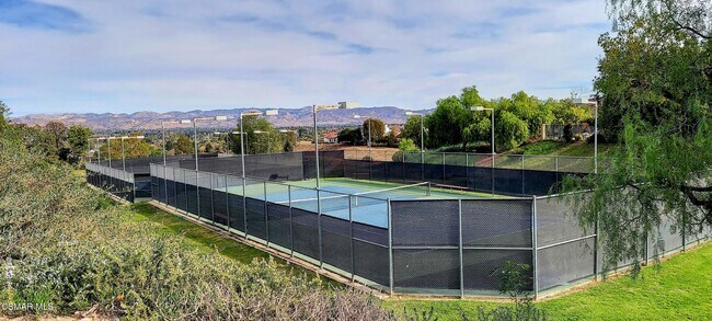 Building Photo - 748 Azure Hills Dr