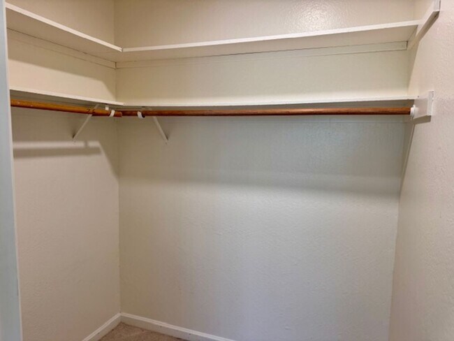 Building Photo - Move-in ready, Charming single level 4 bedroom, 2  bath home in San Ramon!