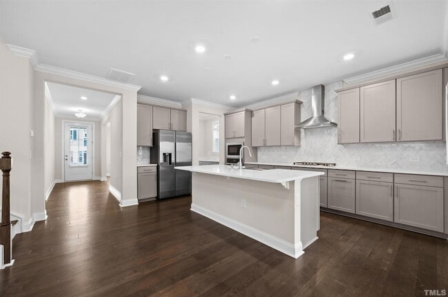 Building Photo - 2917 Early Planting Ave