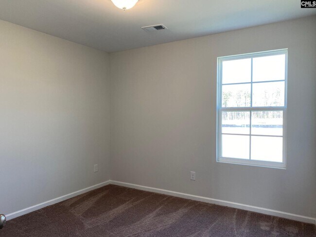 Building Photo - 386 Keeble Dr
