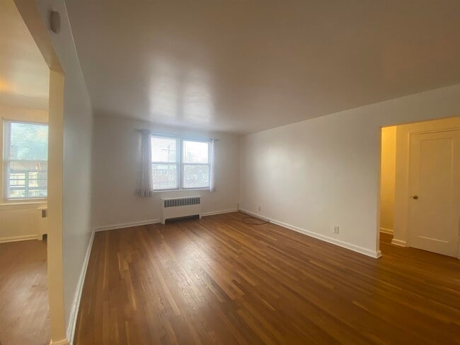 Building Photo - 965 Avenue C