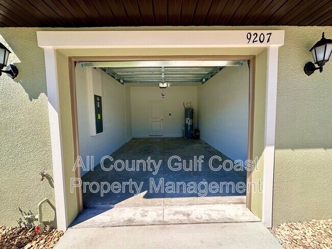 Building Photo - 9207 Bonita Mar Dr