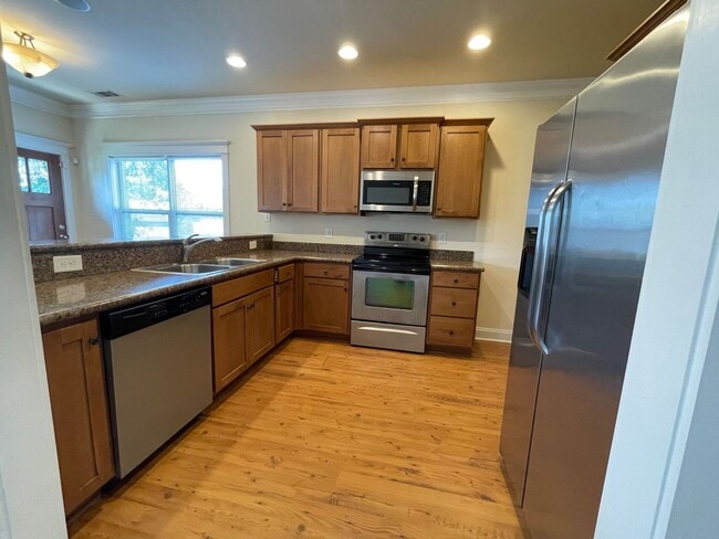 Building Photo - 234 Madison Heights