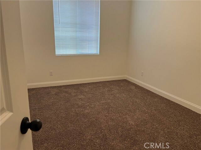Building Photo - 8745 Bald Eagle Dr
