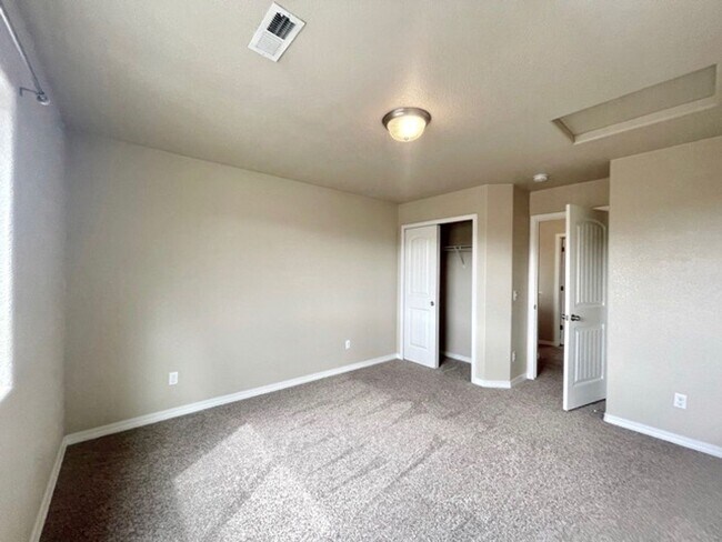 Building Photo - Stetson Hills Home with 3 Bedrooms and 2.5 Baths Available in May