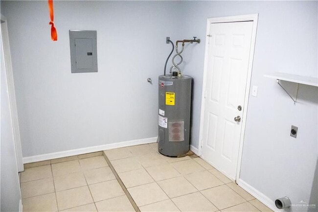 Building Photo - 12 Azalea St