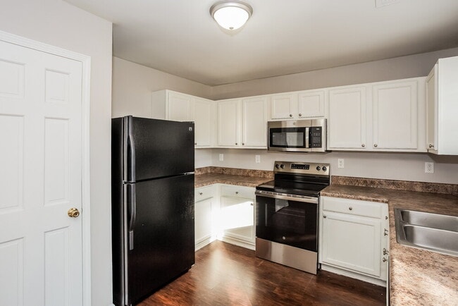 Building Photo - 5713 Henderson Oaks Dr