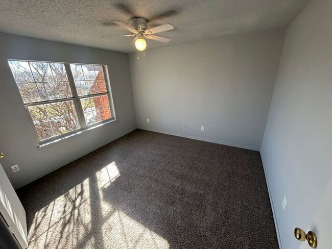 Building Photo - 1137 Beechwood Ln