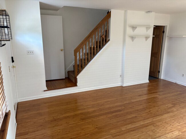 Building Photo - 3 Bed Single family in Morton