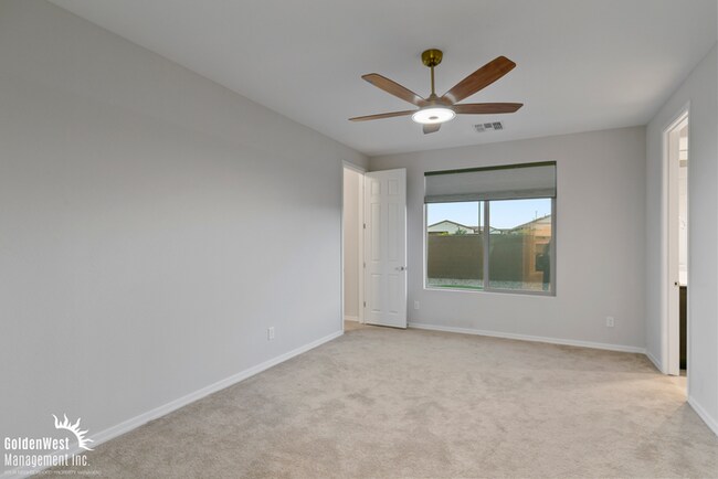 Building Photo - Modern 3Bdm 2Ba Litchfield Park Home with Stylish Upgrades!