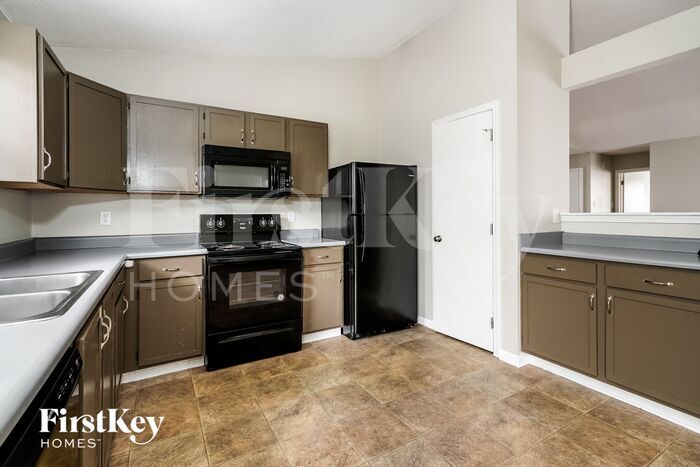 Building Photo - 7433 Redcliff Rd