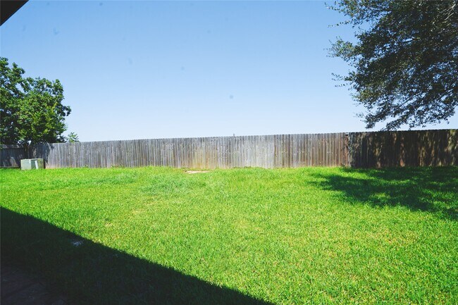 Building Photo - 20802 Vanderwilt Ct