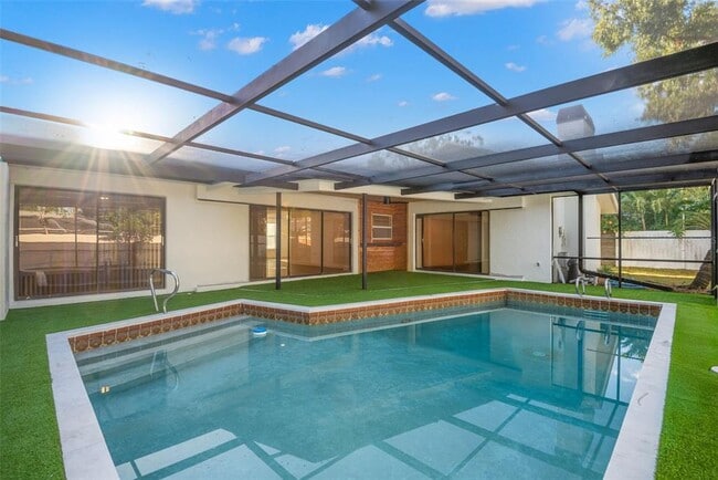 Building Photo - 3145 Sandy Ridge Dr