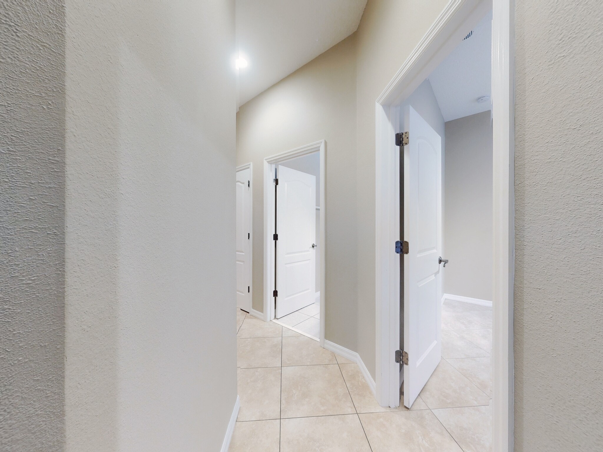 Building Photo - 610 Victoria Hills Dr
