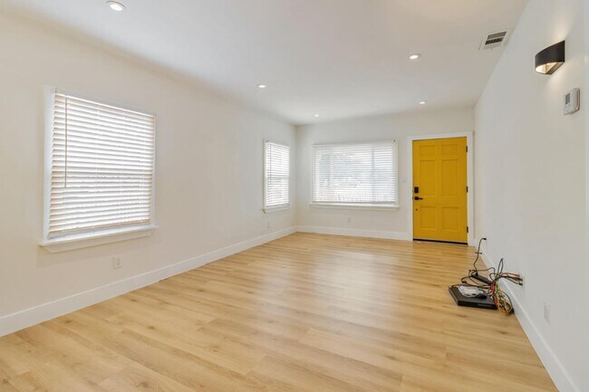 Building Photo - 2075 83rd Ave