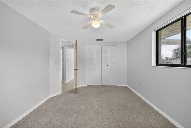 Building Photo - 7725 Summertree Ln
